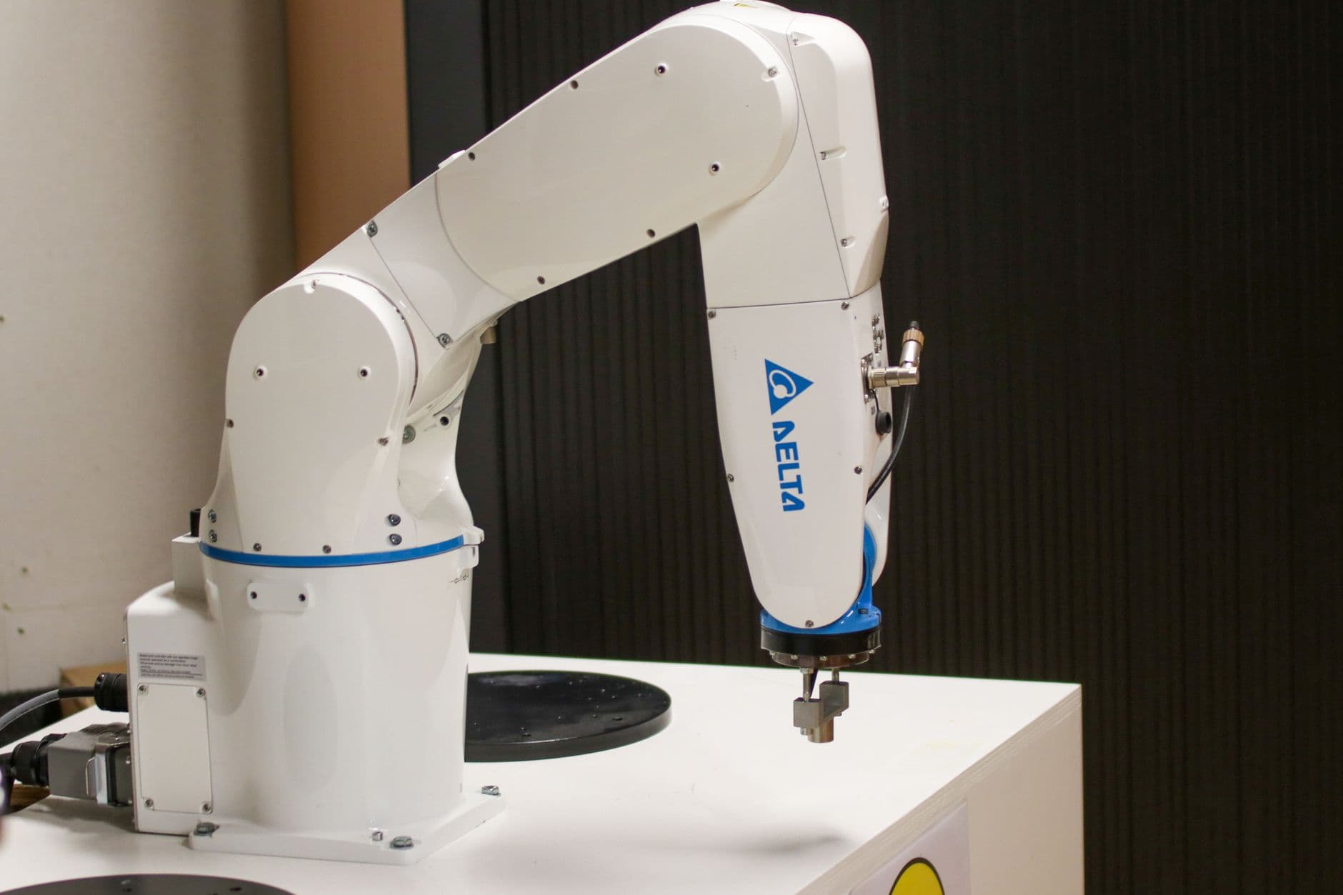Pelatihan Pemrograman Robot Industri