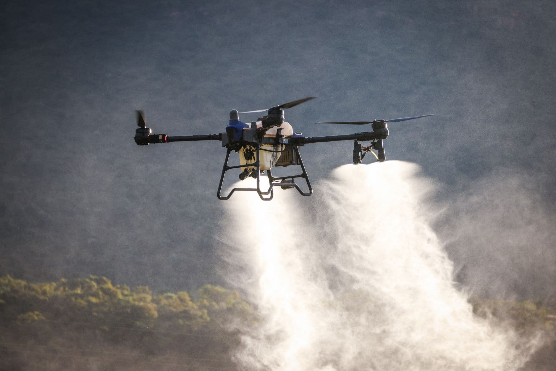 Pelatihan Pilot Drone Pertanian: Spraying dan Spreading Presisi