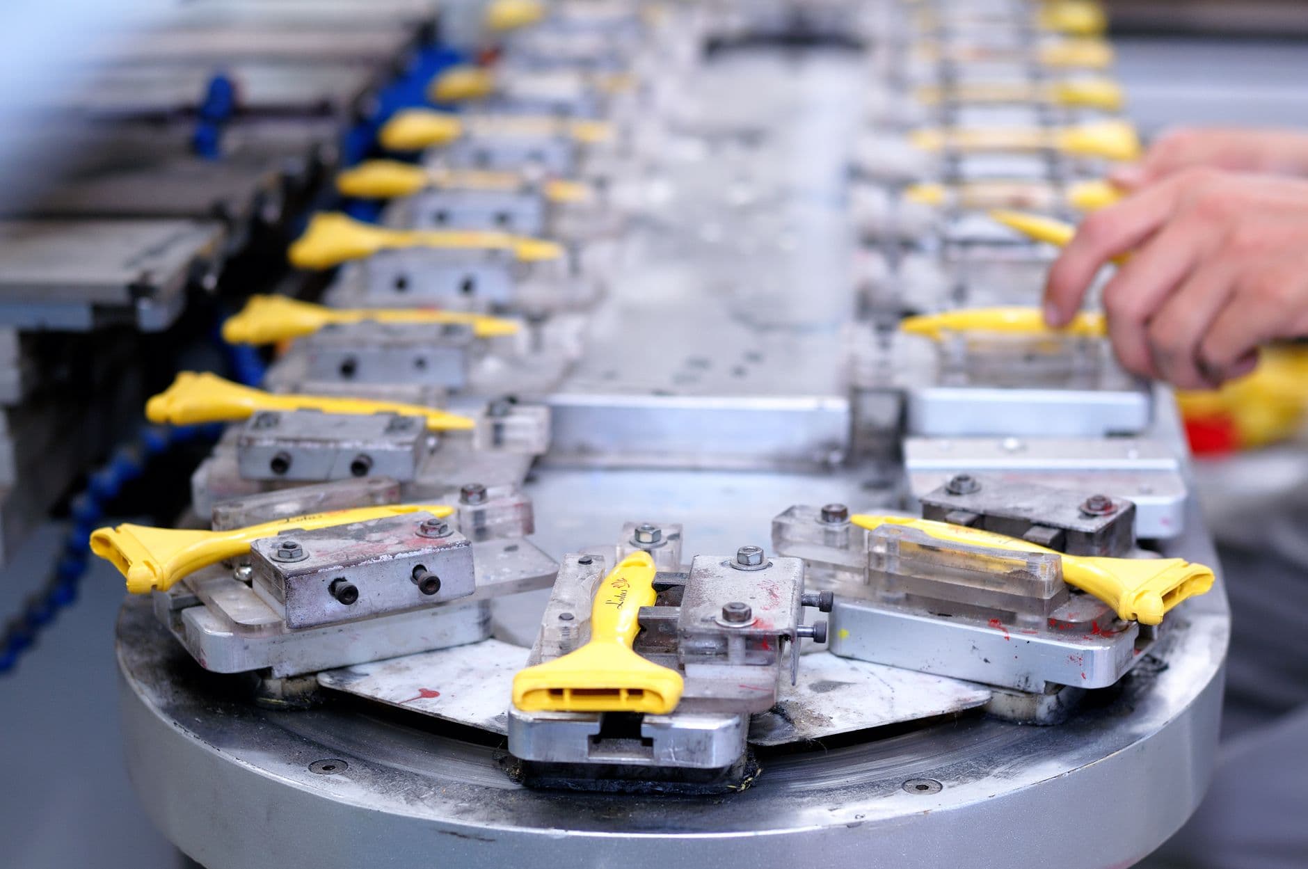 Training Injection Molding: Optimalisasi Proses & Troubleshooting Cacat Produk