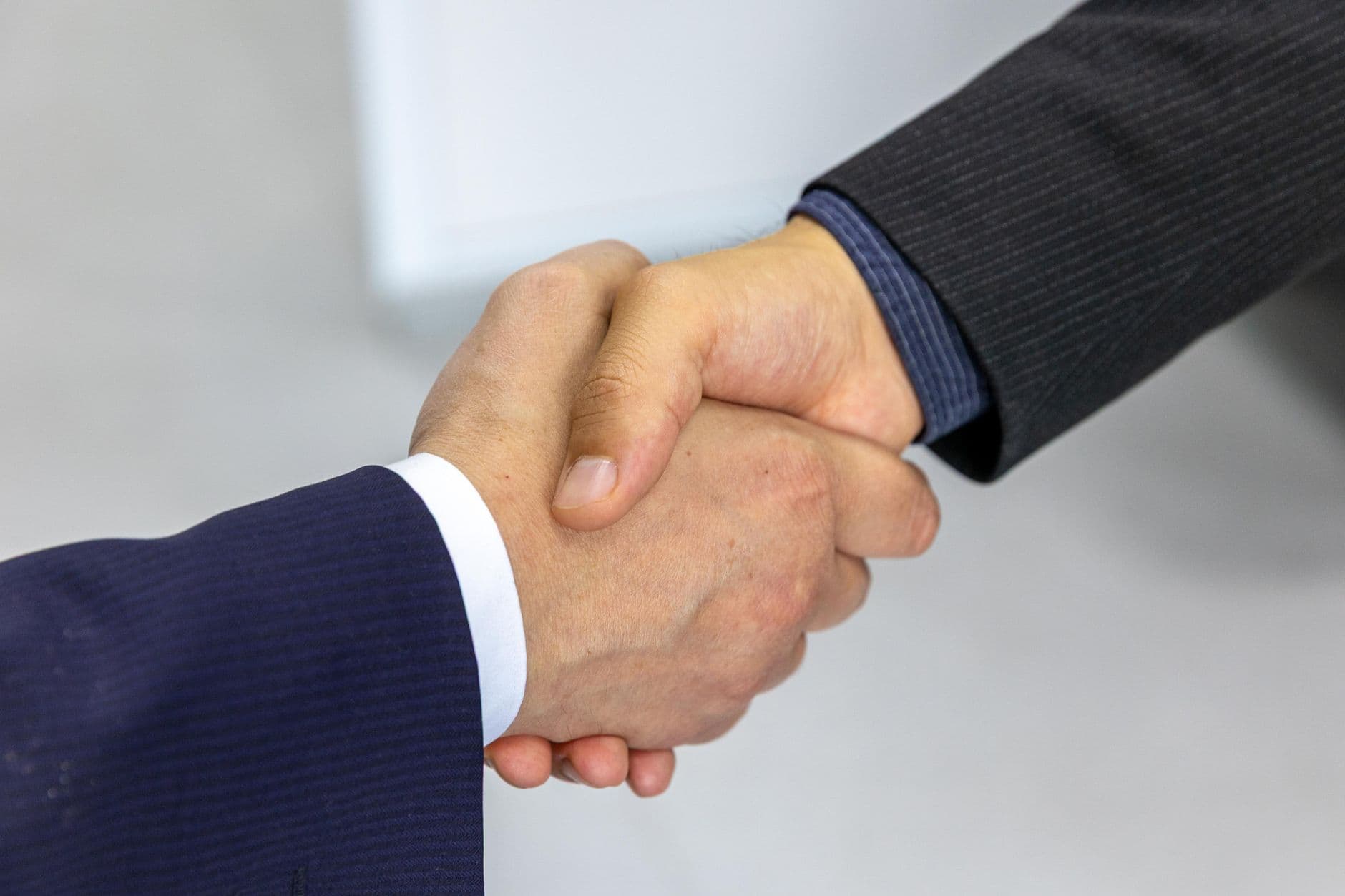 TRAINING NEGOTIATION SKILLS