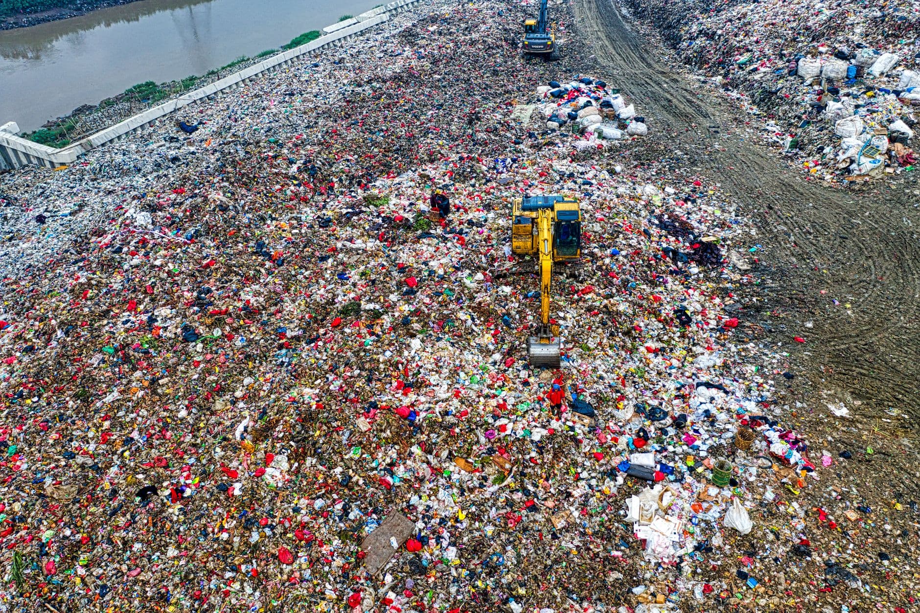 Pelatihan Operasional dan Pemeliharaan Mesin Pengolahan Biji Plastik