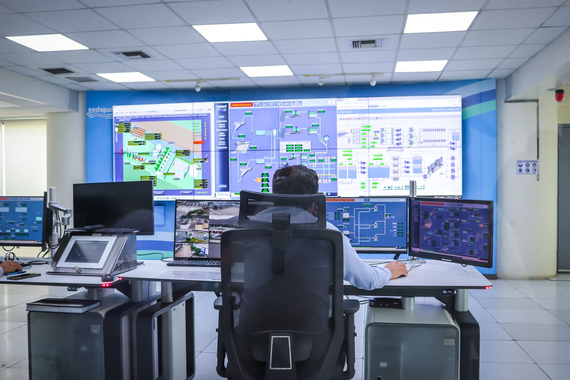 TRAINING SUPERVISORY CONTROL AND DATA ACQUISITION SYSTEM (SCADA)